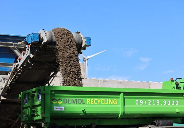 De Mol Recycling vernieuwt met betoncentrale!